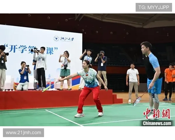 深圳羽毛球队与杭州羽毛球队赛后复盘速度对决的精彩分析与启示 深圳羽毛球队与杭州羽毛球队赛后复盘速度对决的精彩分析与启示