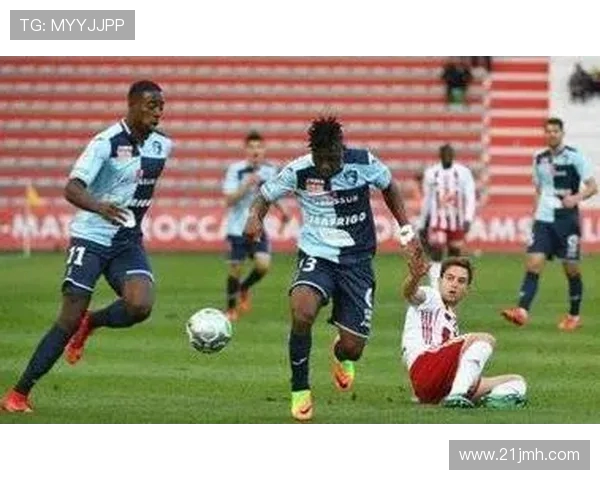 里尔主场迎战瓦朗谢纳争夺法甲积分榜重要位置的焦点之战 里尔主场迎战瓦朗谢纳争夺法甲积分榜重要位置的焦点之战